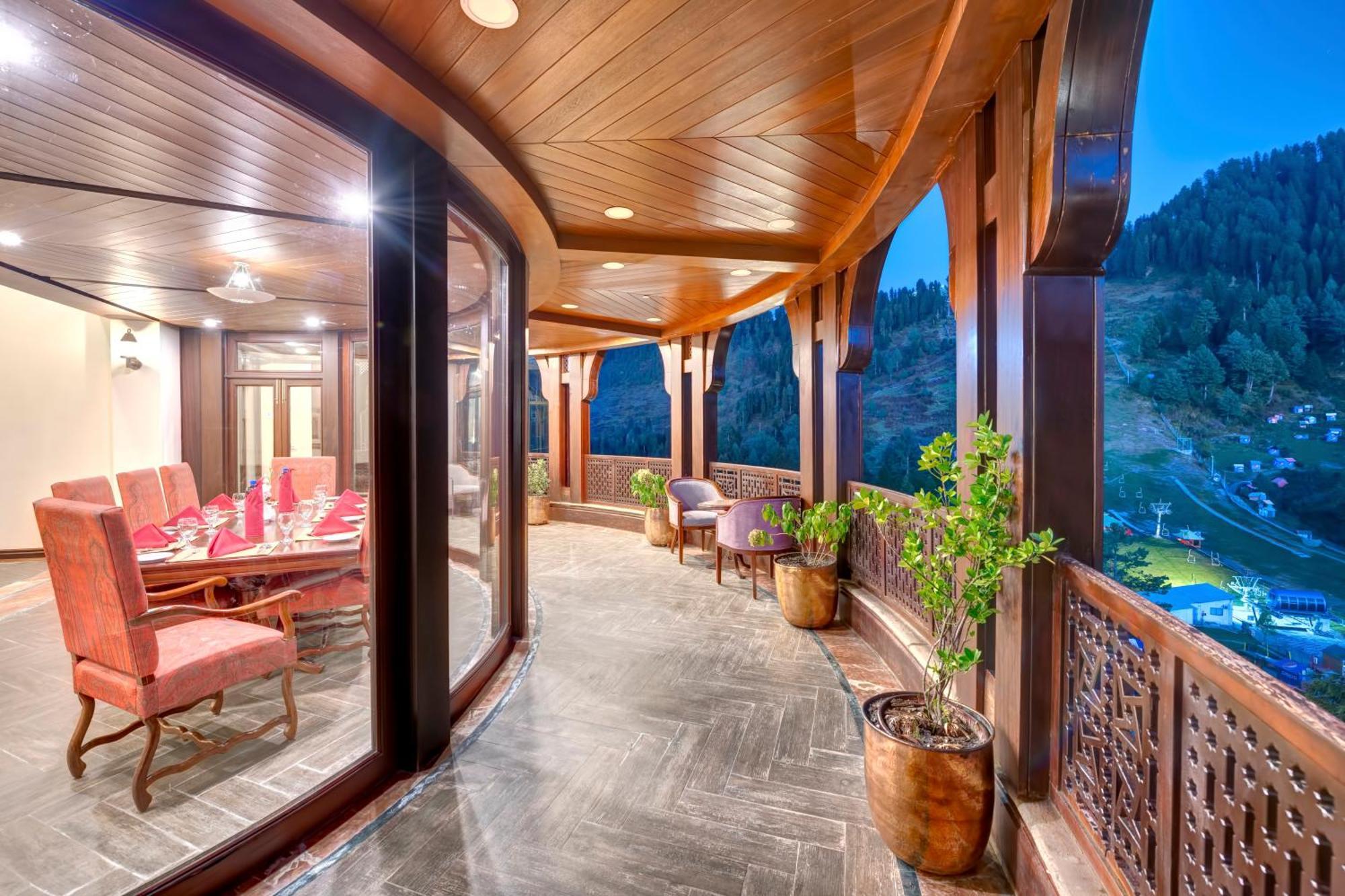 Pearl Continental Hotel Malam Jabba Exterior photo