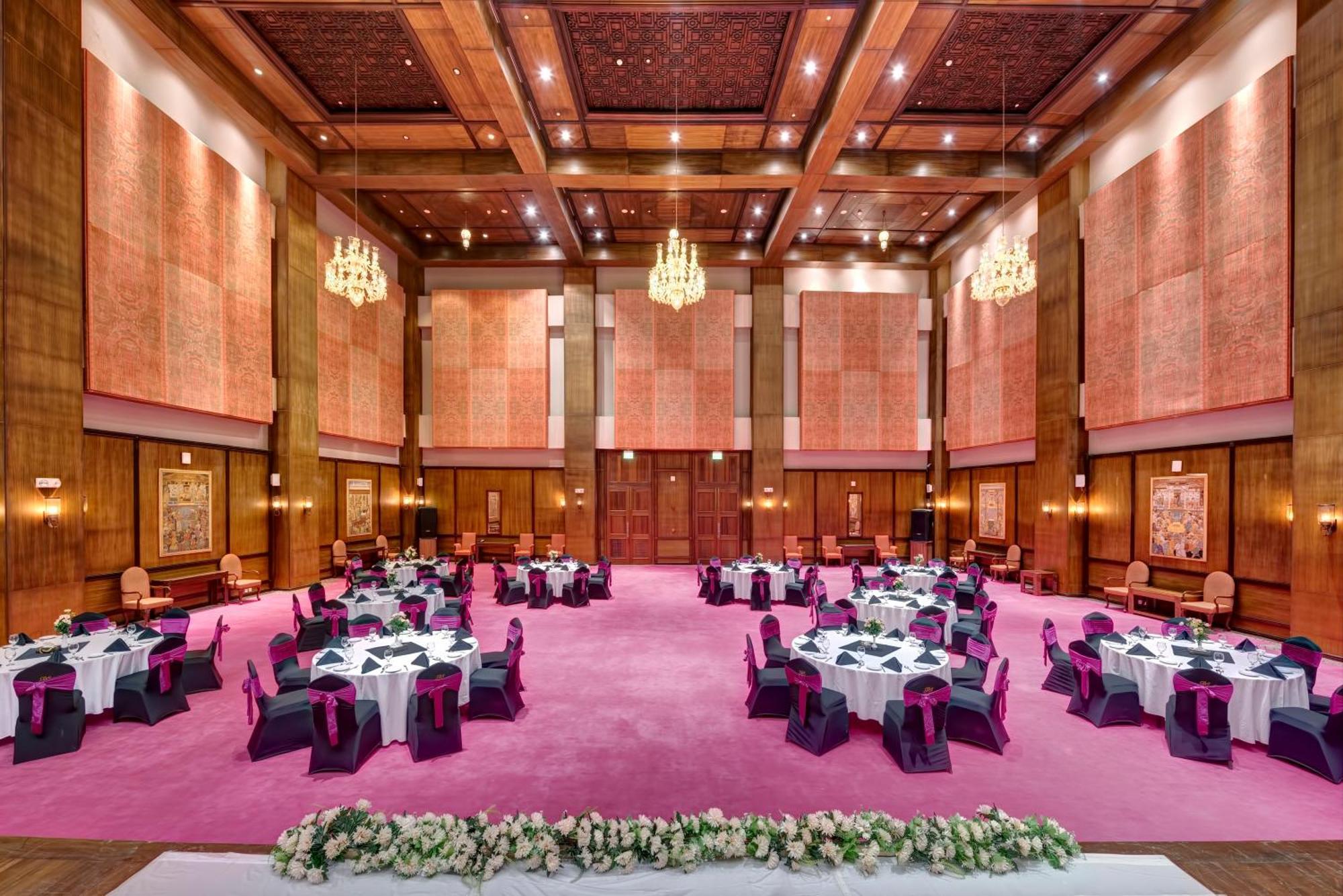 Pearl Continental Hotel Malam Jabba Exterior photo